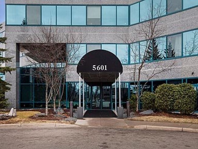 Building Photo - Contract For Deed - Cloud 9 Sky Flat Condo