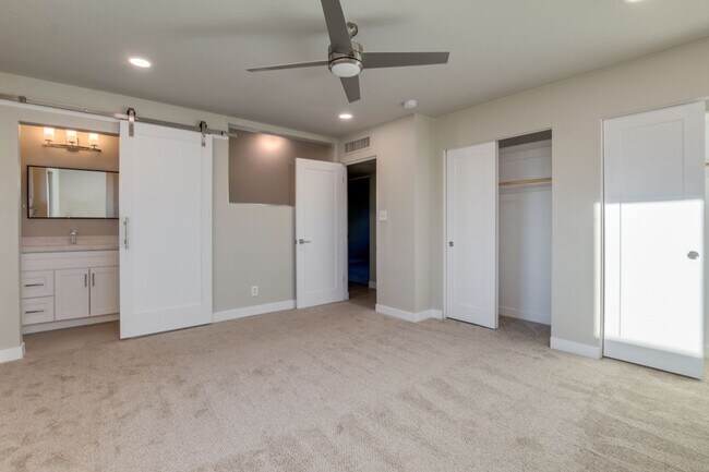 Building Photo - 4 Bedroom, 3 Baths, includes 2 Master Suites Just 1-Mile from ASU