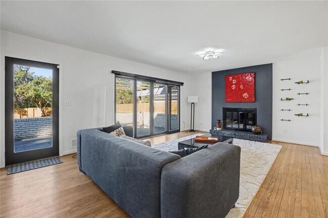 Building Photo - 7330 Hunters Branch Dr NE