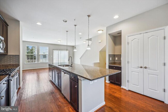 Building Photo - 18322 Woodhouse Ln