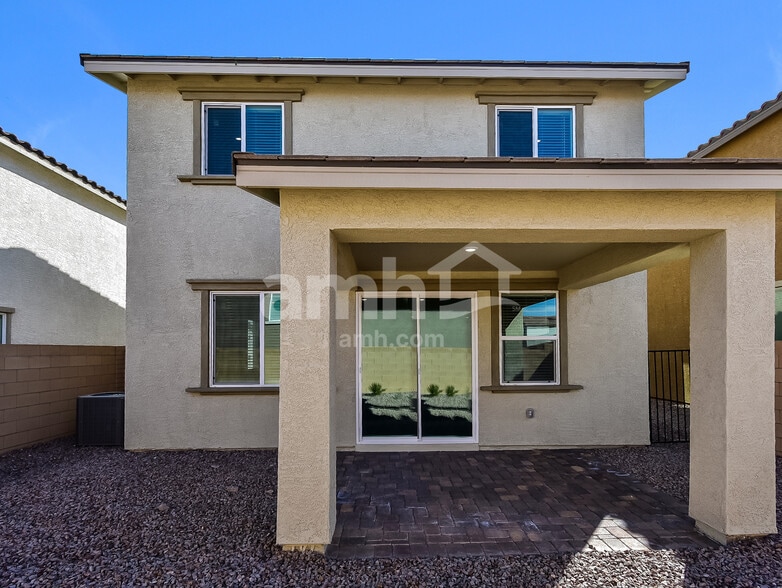 Building Photo - 126 Charmante Tulip Lane