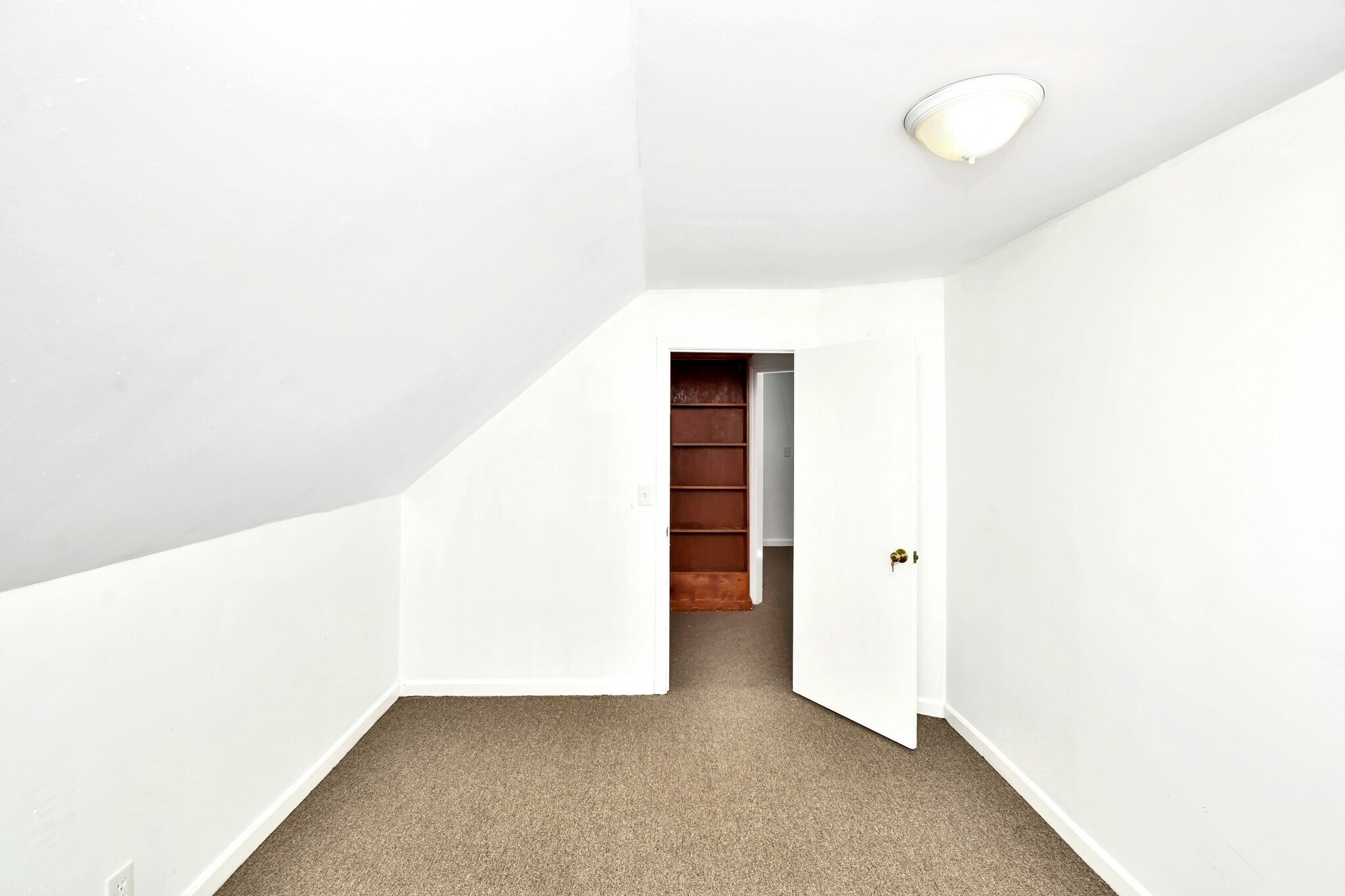Building Photo - 37 Wilbur St