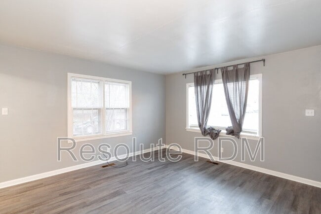 Building Photo - 1128 Sterling St