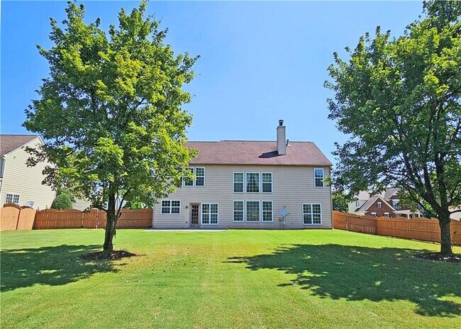 Building Photo - 1215 Clandon Pl
