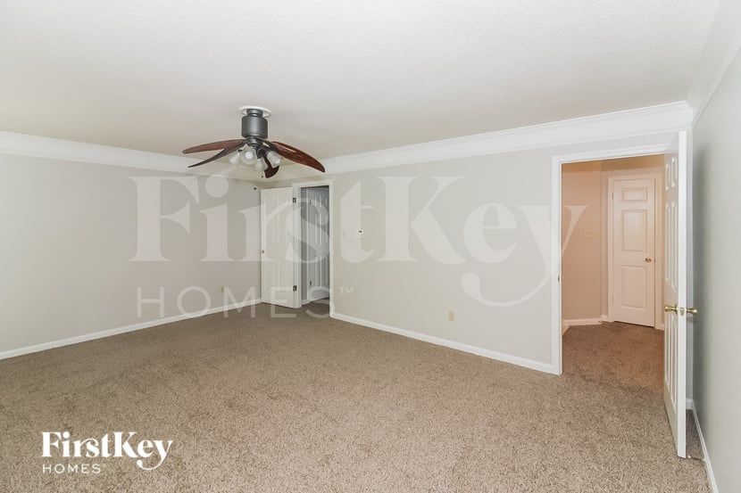 Building Photo - 594 Featherwind Cove N