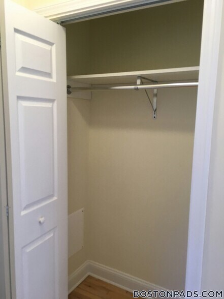 Building Photo - 80 St Paul St