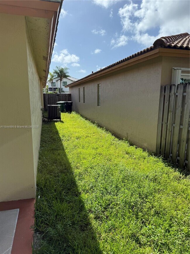 Building Photo - 21440 SW 88th Ave