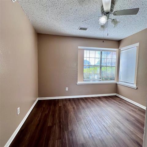 Building Photo - 205 Sunset Dr