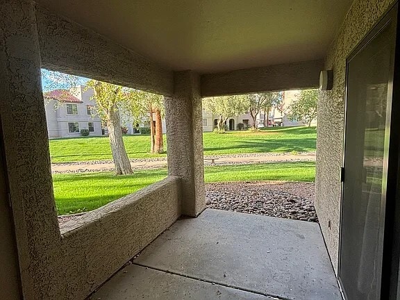 Building Photo - 9550 N 94th Plz