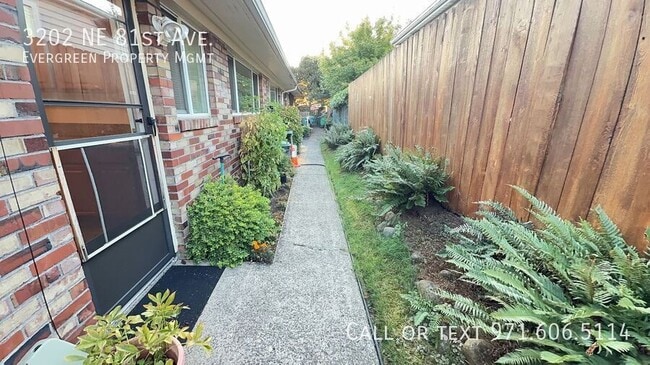 Building Photo - 3202 NE 81st Ave