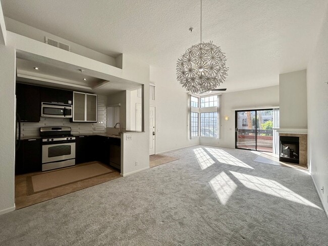 Building Photo - 2601 S Broadmoor Dr