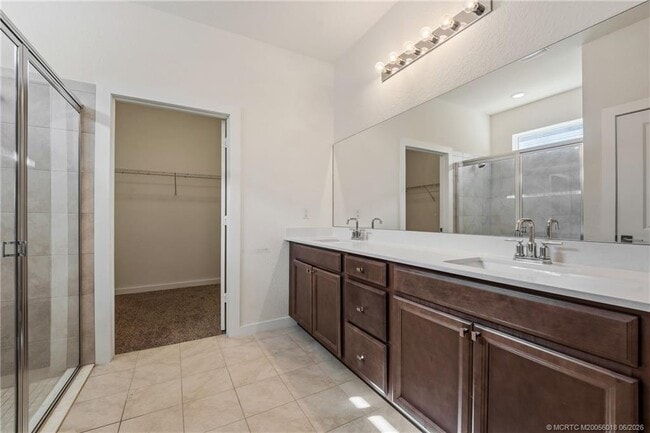 Building Photo - 7461 SW Harbor Cove Dr