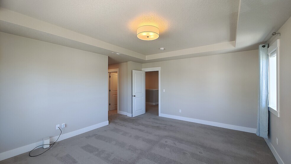 Building Photo - 17542 SW Sunview Ln