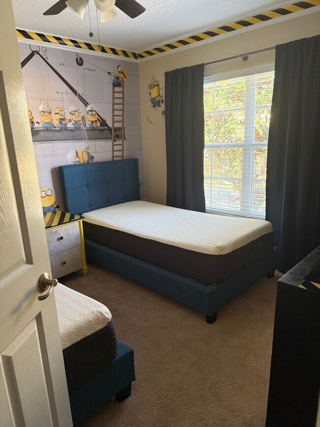 Building Photo - 860 Assembly Ct