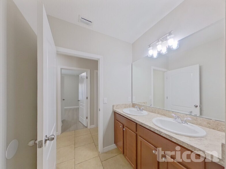 Building Photo - 4784 Marcos Cir
