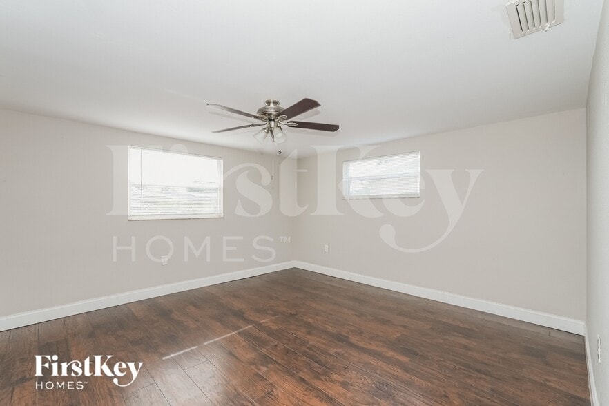 Building Photo - 3625 Galway Dr