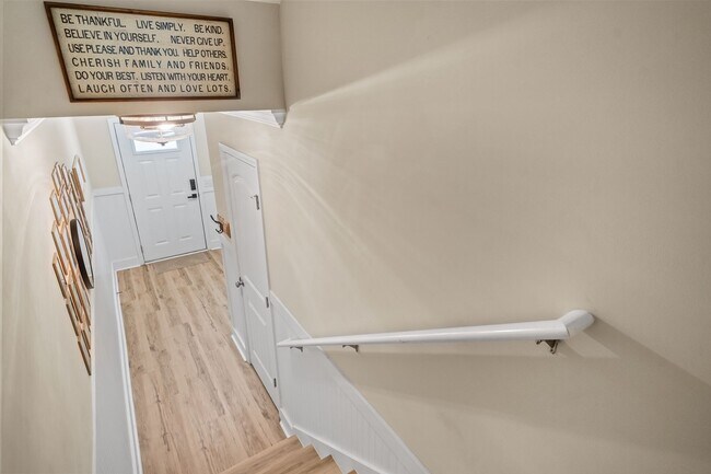 Building Photo - 3 Bedroom Townhome Across from Richmond Hill Golf Club