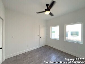 Building Photo - 2615 S Flores St