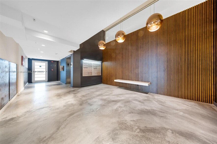 Building Photo - 1700 Meridian Ave