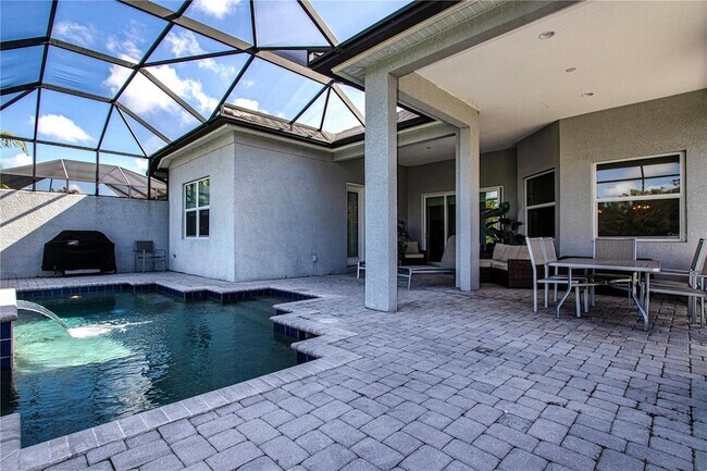 Building Photo - 4940 Tobermory Way