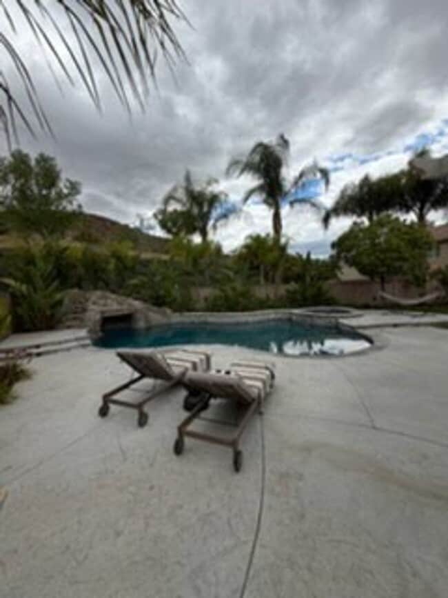 Building Photo - 34253 Chaparossa Dr