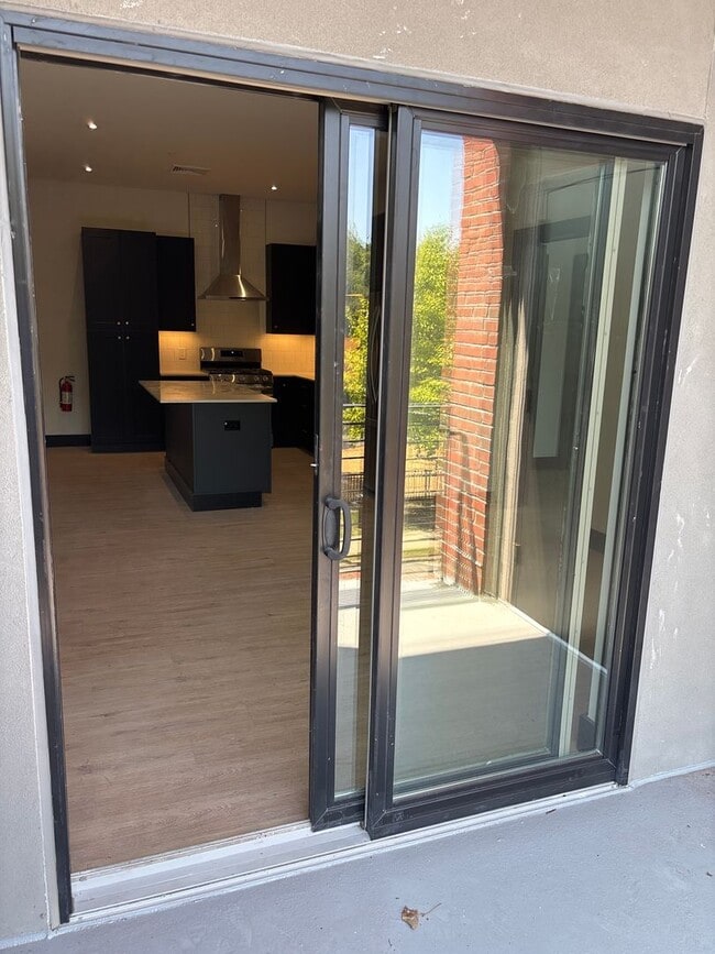 Building Photo - Comfort Meets Convenience – 2-Bedroom Apar...