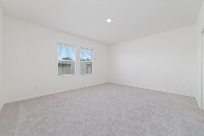 Building Photo - 31030 Gayle Prairie Oaks St