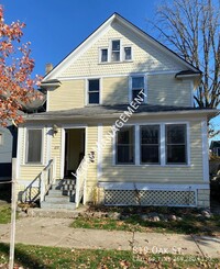 Building Photo - 819 Oak St