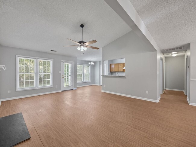 Building Photo - Welcome to Raintree!