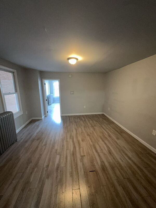 Building Photo - 209 Cattell St