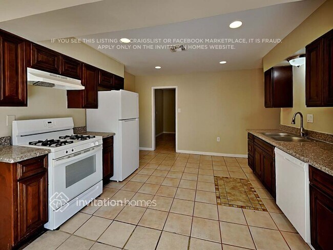 Building Photo - 8222 N 30th Dr