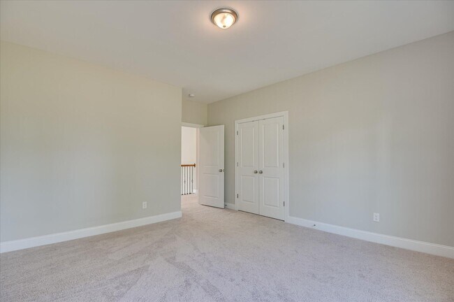 Building Photo - 1015 Sluice Gate Dr