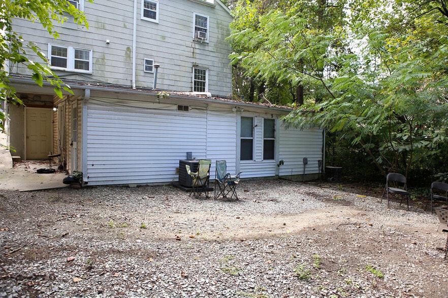 Building Photo - 1806 Walker Ave