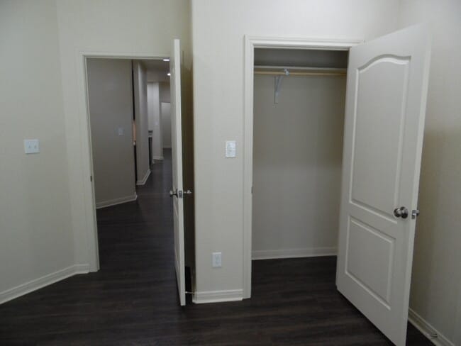 Building Photo - 301 Panther Way