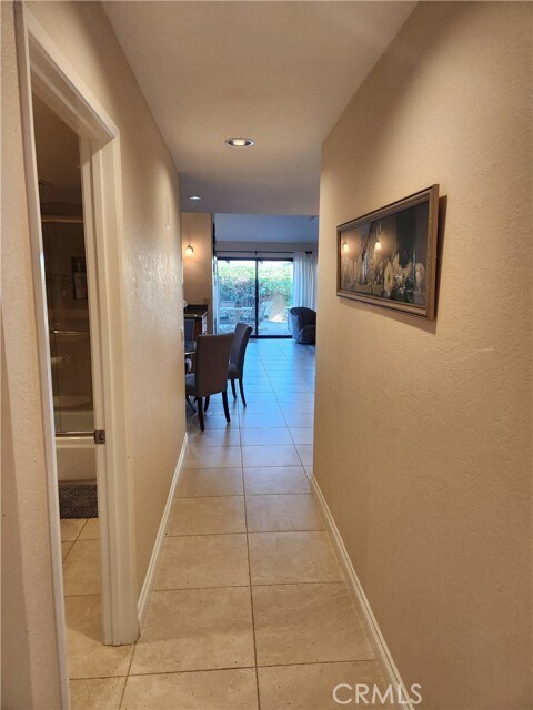 Building Photo - 41786 Woodhaven Dr W