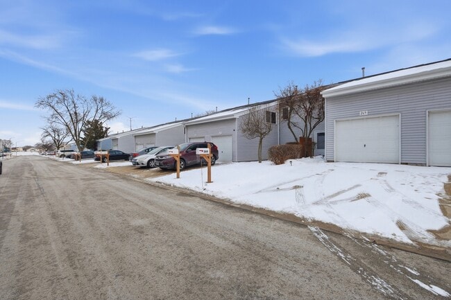 Building Photo - 269 Alpine Dr E