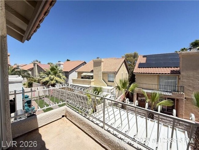 Building Photo - Beautiful Home with Private Balcony, Fireplace & Granite Kitchen