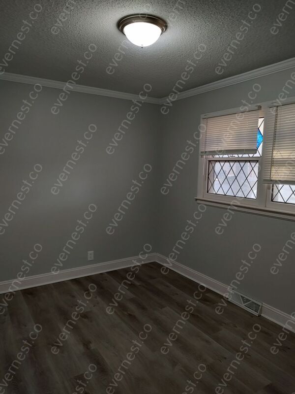 Building Photo - 916 Dorton Ln