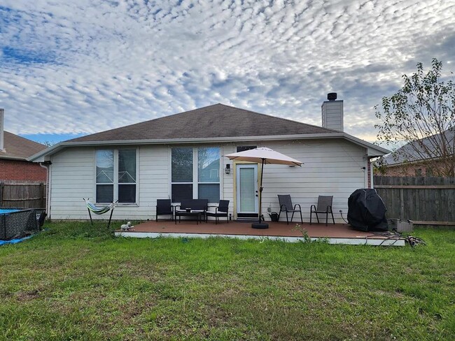 Building Photo - 207 Mollie Dr