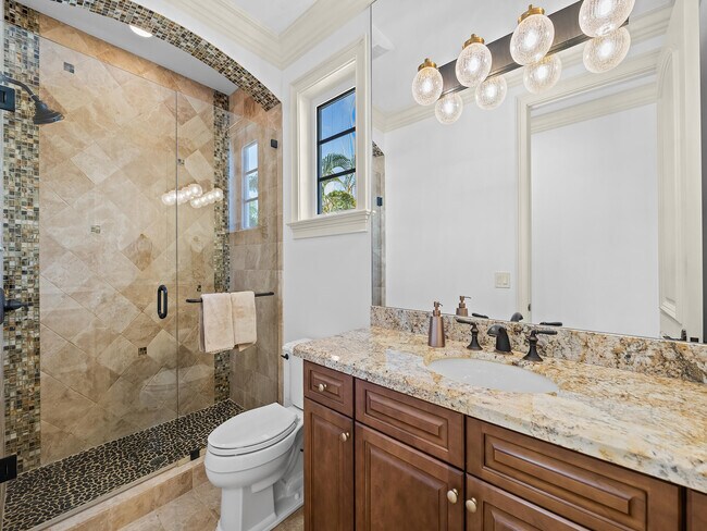 Building Photo - 639 Middle River Dr