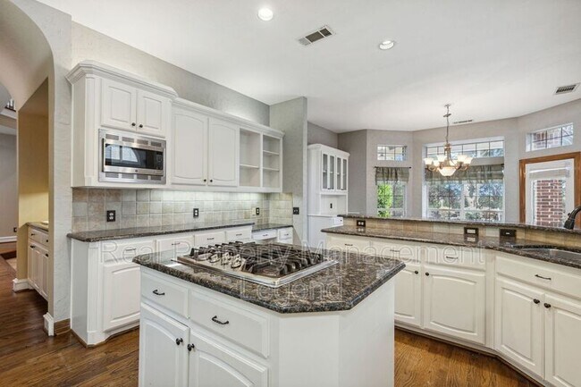 Building Photo - 5004 Seville Ln