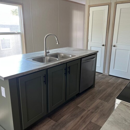 Building Photo - 928 Sharpe Rd