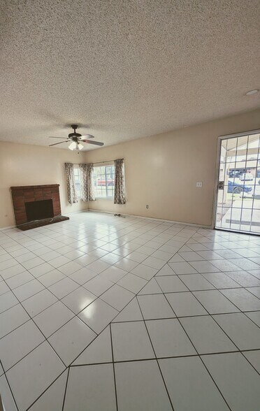 Building Photo - 12307 Paseo del Sol Way