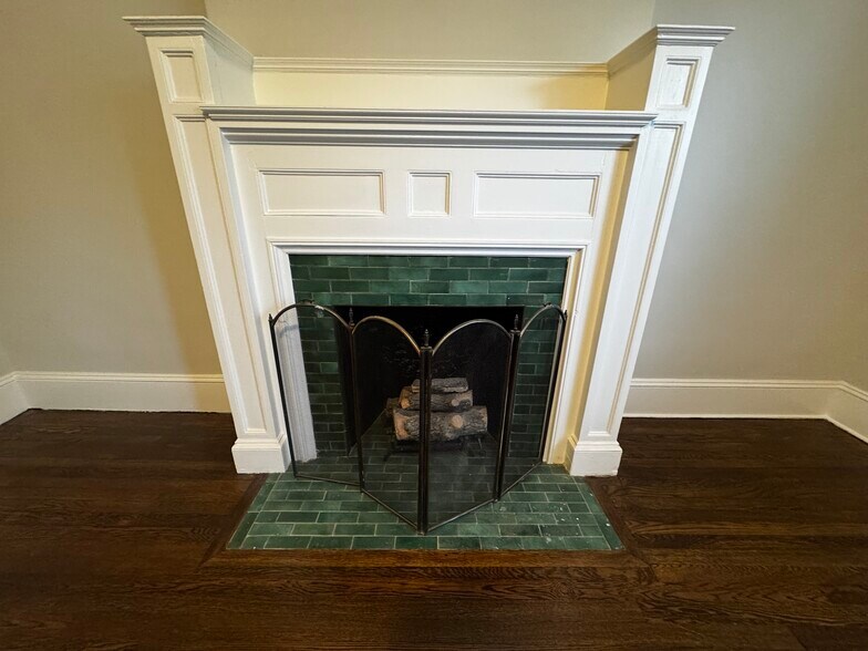 Building Photo - 6 Radcliffe Rd