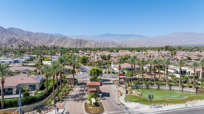 Building Photo - 75147 Palisades Pl