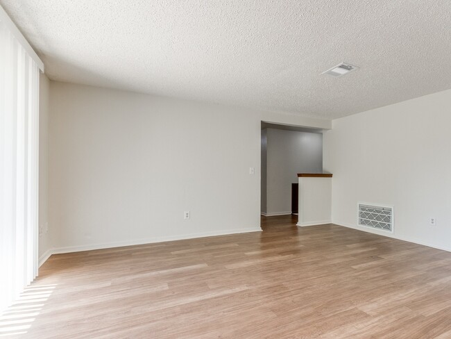 Building Photo - 929 Branchwood Dr