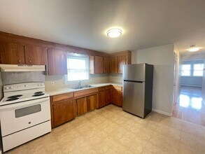 Building Photo - 457 Merrimack St