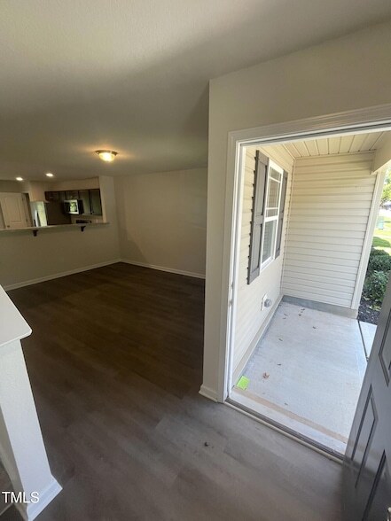 Building Photo - 2027 Wiggins Village Dr
