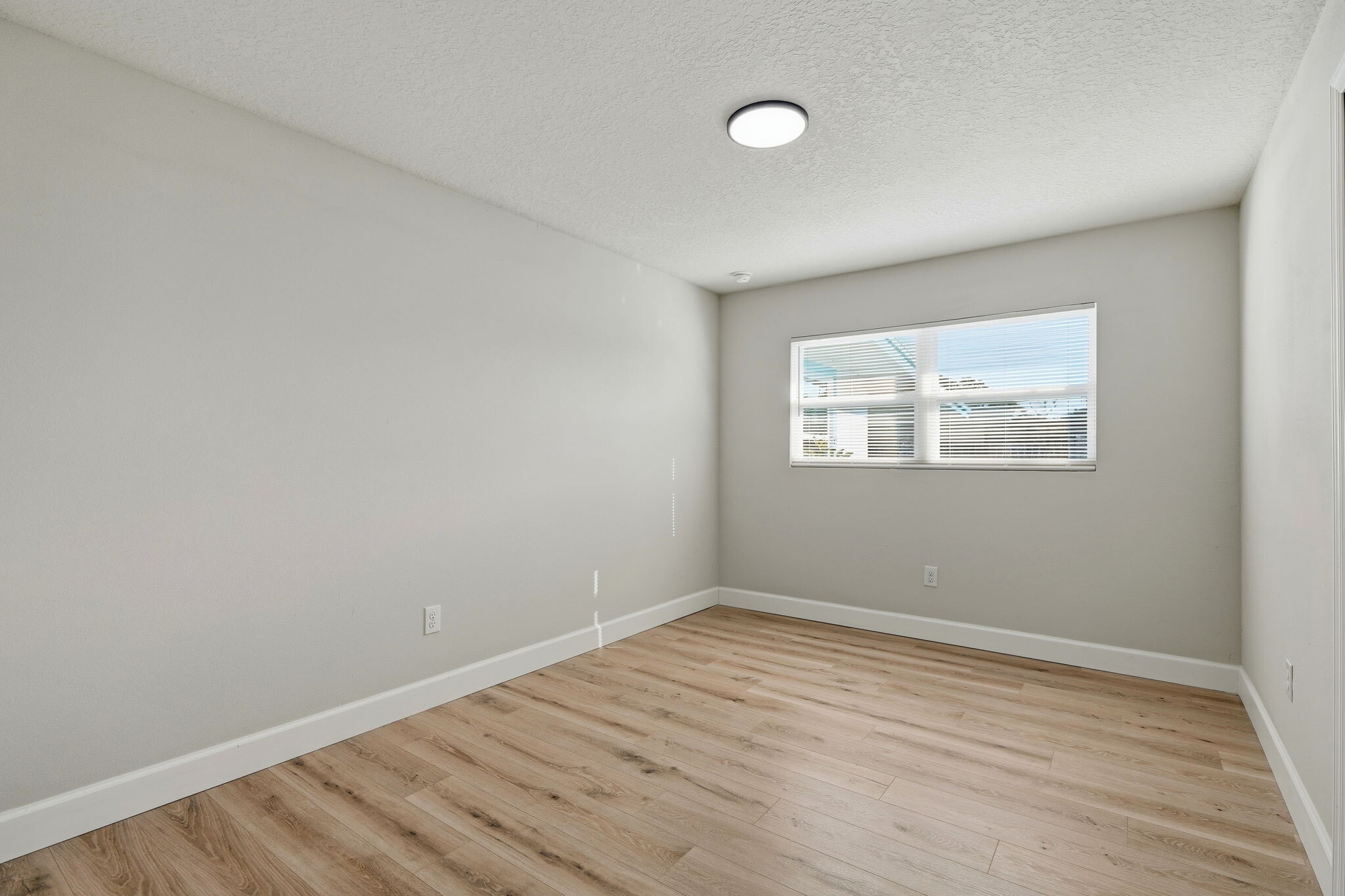 Building Photo - 3128 Bay St