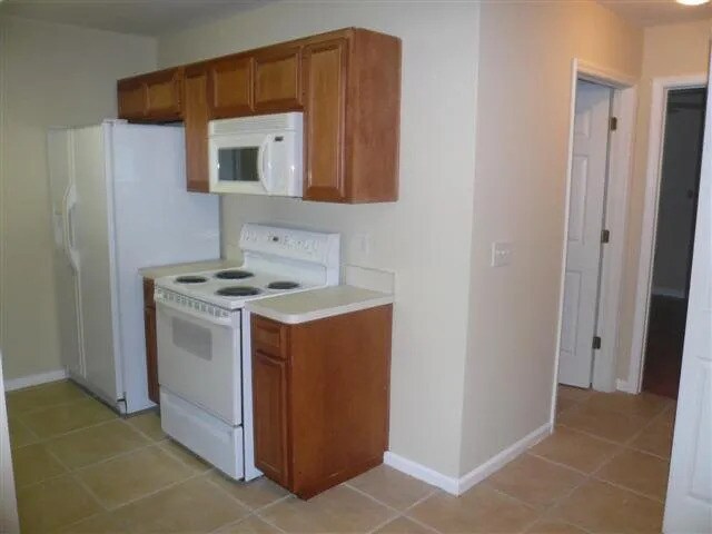 Building Photo - 2525 Hartsfield Rd